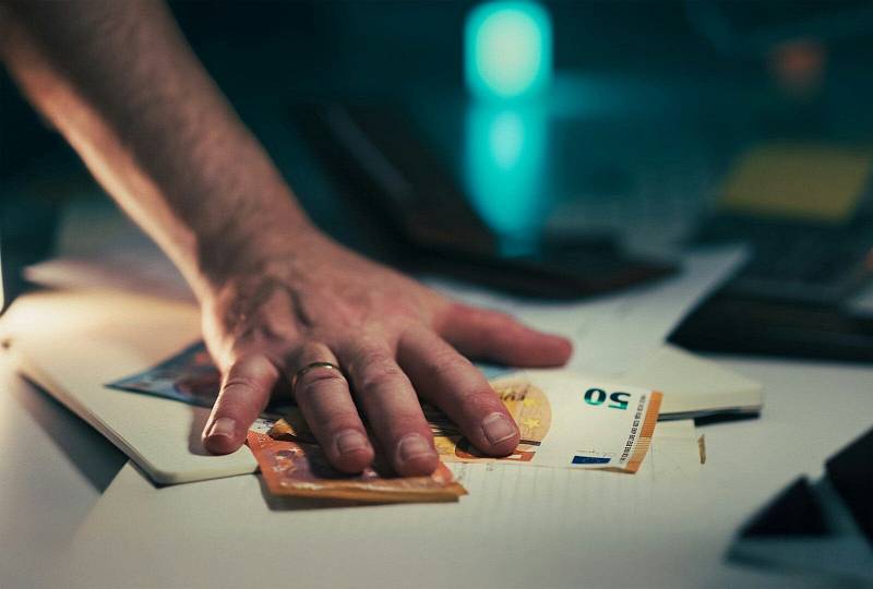Photo by Jakub Żerdzicki
