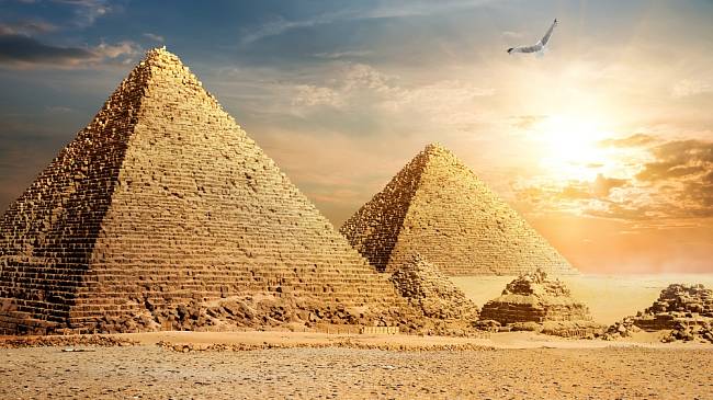 3 záhady pyramid v Gíze, na které archeologové stále nepřišli