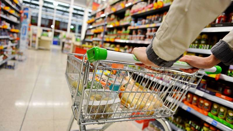Mnoho zákazníků, zejména seniorů, kteří často nevlastní chytré telefony, přichází o výrazné slevy