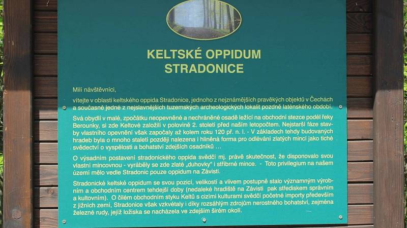 Keltské oppidum Stradonice u Nižboru - fotografie místního popisku místa.
