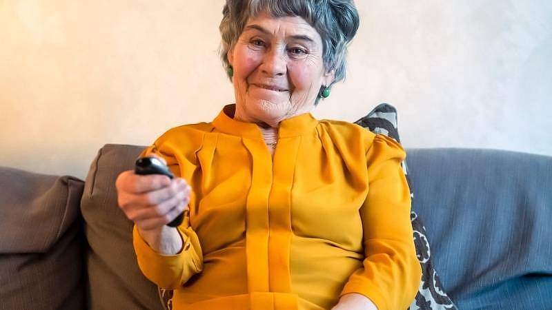 Seniorka u televize