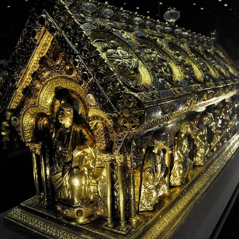 Středověký relikviář svatého Maura