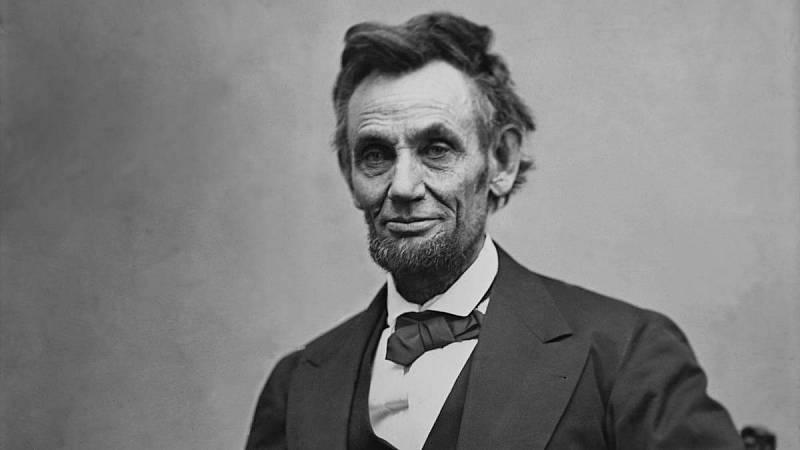 Ve spojených státech amerických si 6.11.1860 si lidé zvolili za prezidenta Abrahama Lincolna.