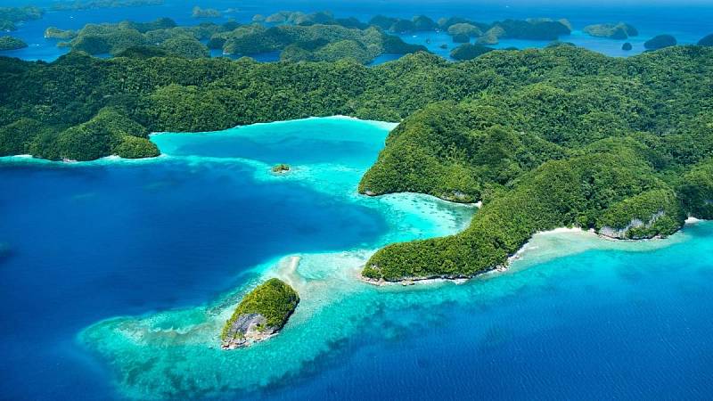 Tropické ostrovy v Tichém oceánu