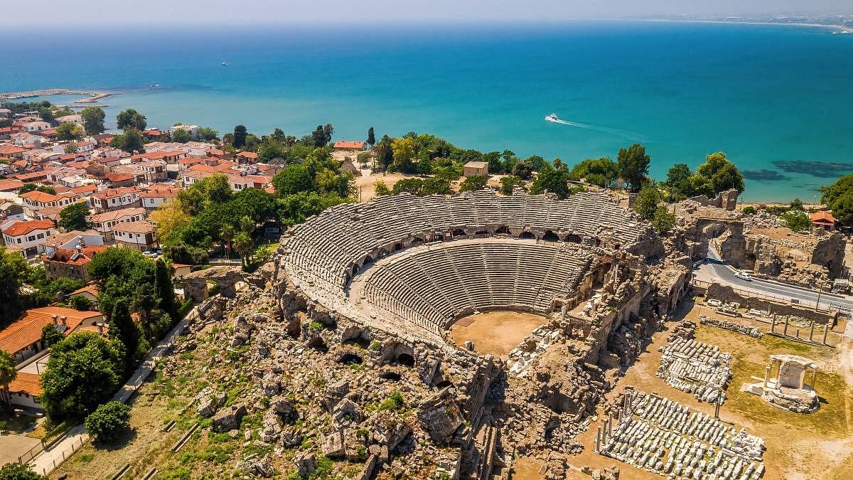 Teplota vzduchu 30 °C, teplota moře 27 °C. Tato destinace je v září nejkrásnější a nejlevnější