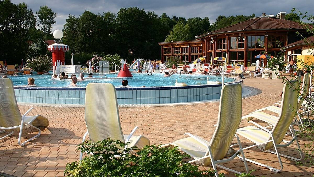 Tyto termální lázně přetékají luxusem, nesmí tam děti a mají velké slevy a balíčky pro seniory
