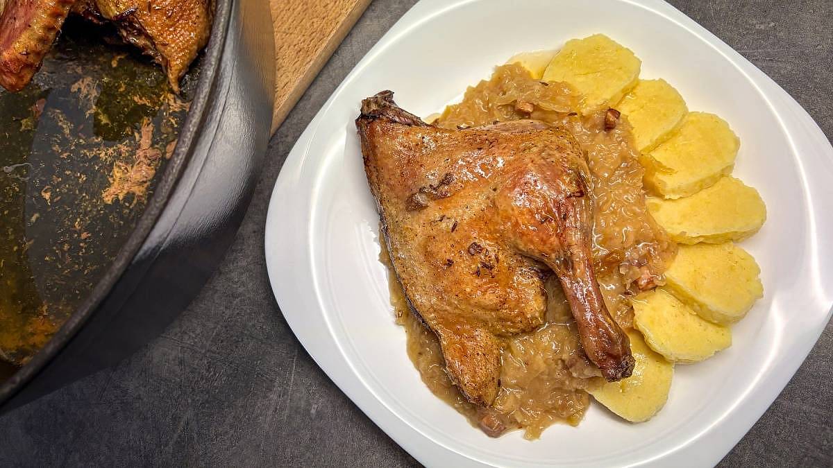 Tato jedna ingredience zaručí, že se bramborové knedlíky nerozpadnou. Mnozí Češi tento trik neznají
