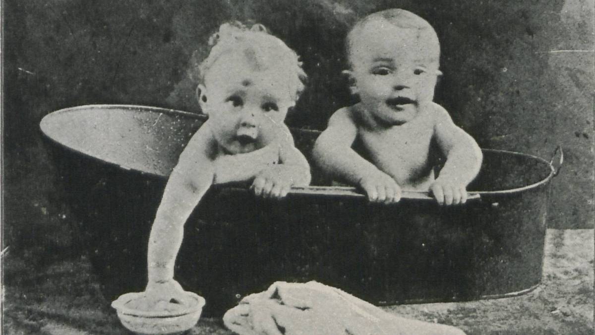 Příběh dvojčat Pollockových, reinkarnace dvou zemřelých sester. Pamatovaly si mnoho detailů ze života, který nikdy neprožily