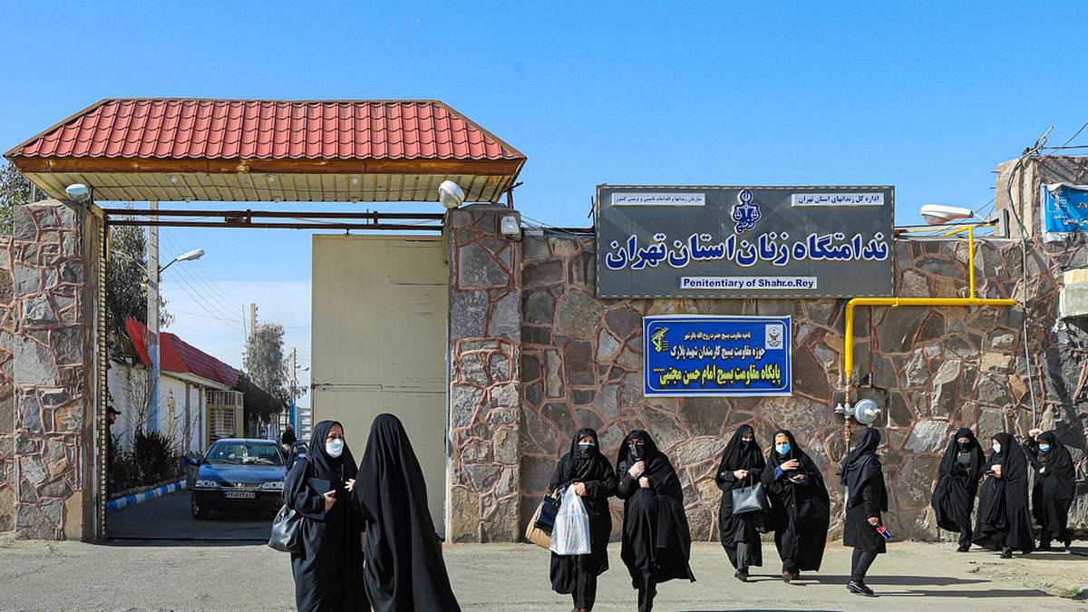 Věznice bez cel a postelí, zato s dětmi: Nejkrutější ženské zařízení v Íránu, které nikdy nebylo určeno pro lidské bytosti