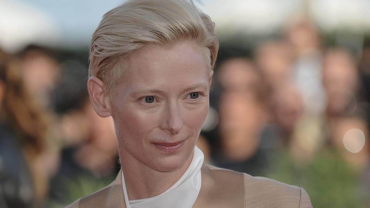 Herečka Tilda Swintonová je po obou rodičích přímým potomkem skotského krále Roberta Bruce