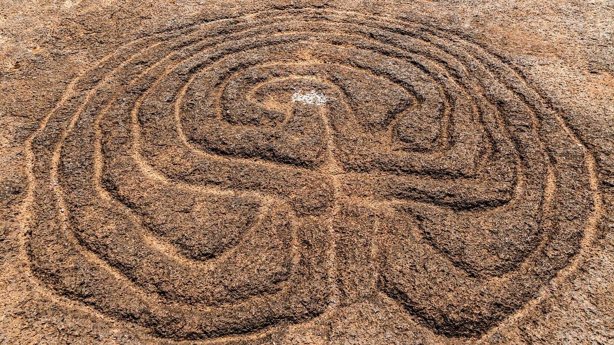 Zrod labyrintů: Starověké spletité cesty mohly být divy pravěku