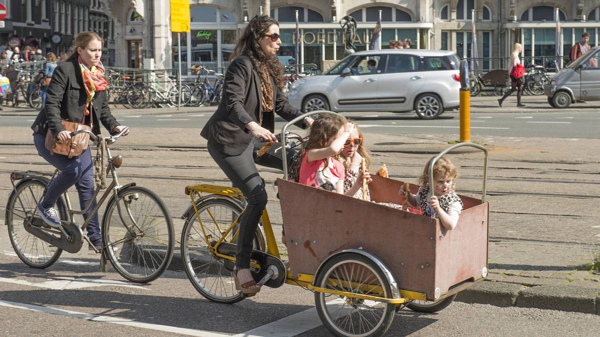 Evropská města, kde je potěšení dojíždět do práce na kole. S dětmi, psy i nákladem