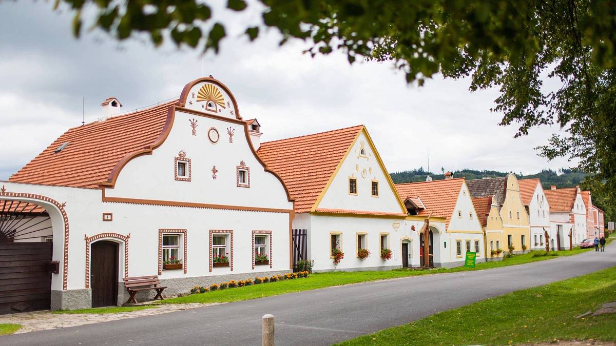 Holašovice, Liteň i Karlova Studánka: Místa, která překvapí krásou i atmosférou
