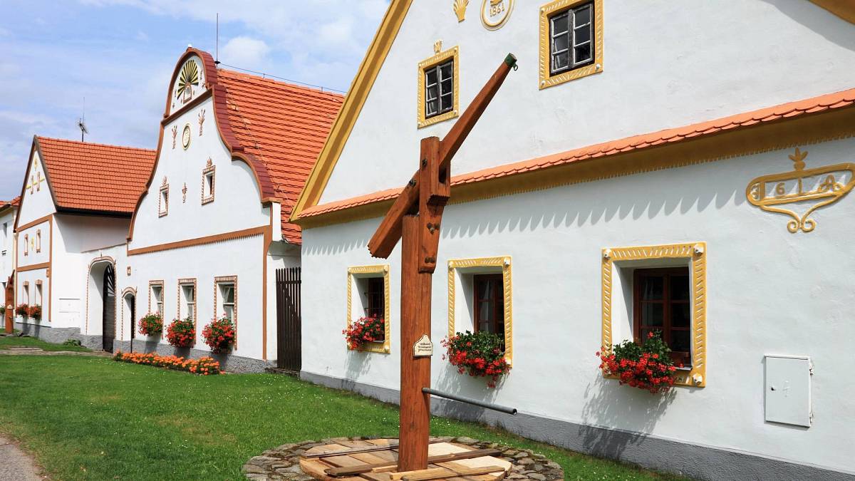 Tajemná česká vesnice, kde se zastavil čas: Lidé zde žijí jako před 100 lety a turisté tomu nemohou uvěřit