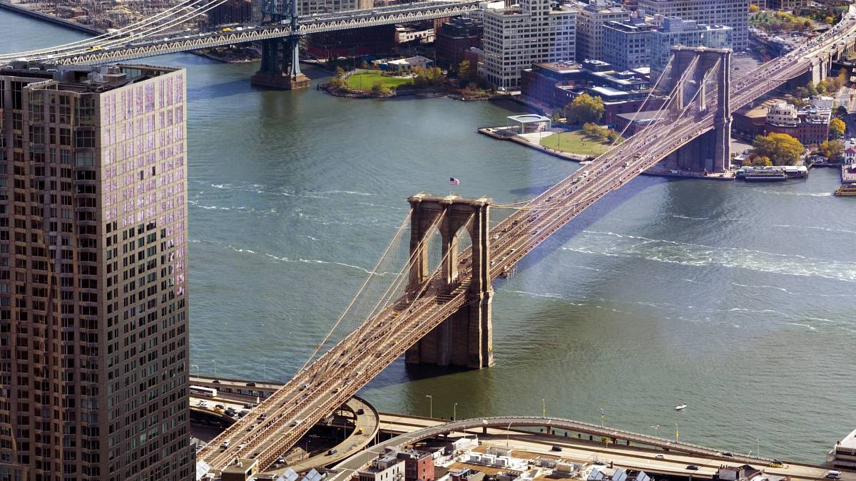 Jak Američané spojili Manhattan a Brooklyn mostem z materiálu starého půl miliardy let