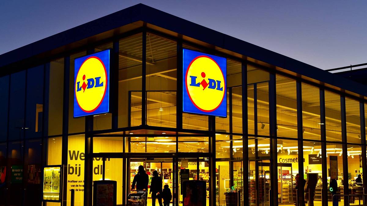 Tohle vám v supermarketu tají: Kvůli slevě se někteří chovají hůř než zvířata