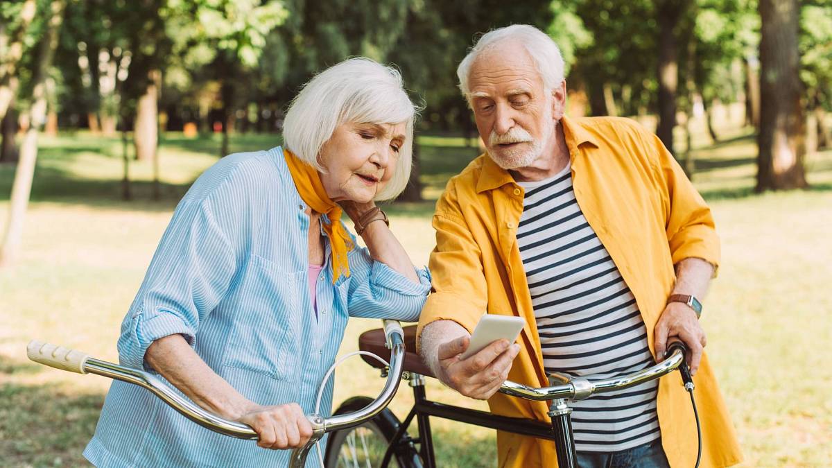 Mobily seniorů v pasti. Toto jim v telefonech přestane v červnu fungovat