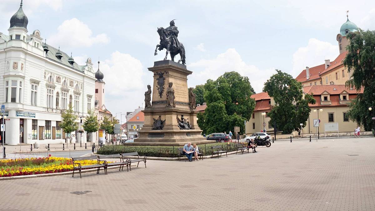 Zpozorněte, lidé stojí fronty: Tady nakoupíte výrazně levněji než v běžných obchodech