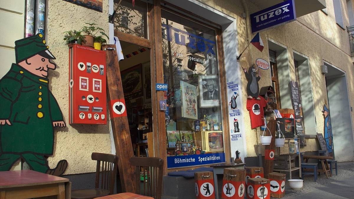 Za korunu k novému autu: Poklady z ČSSR vynášejí majitelům balík peněz