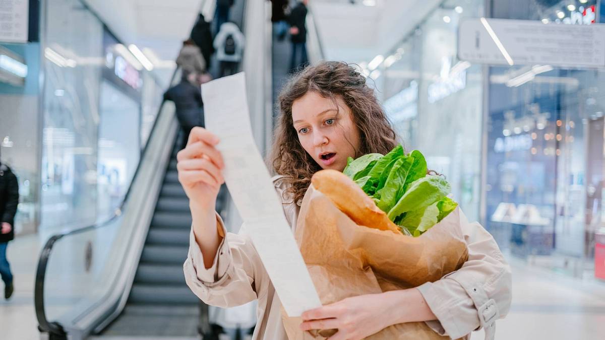 Bez varování a bez slitování. Supermarkety ženou ceny nahoru