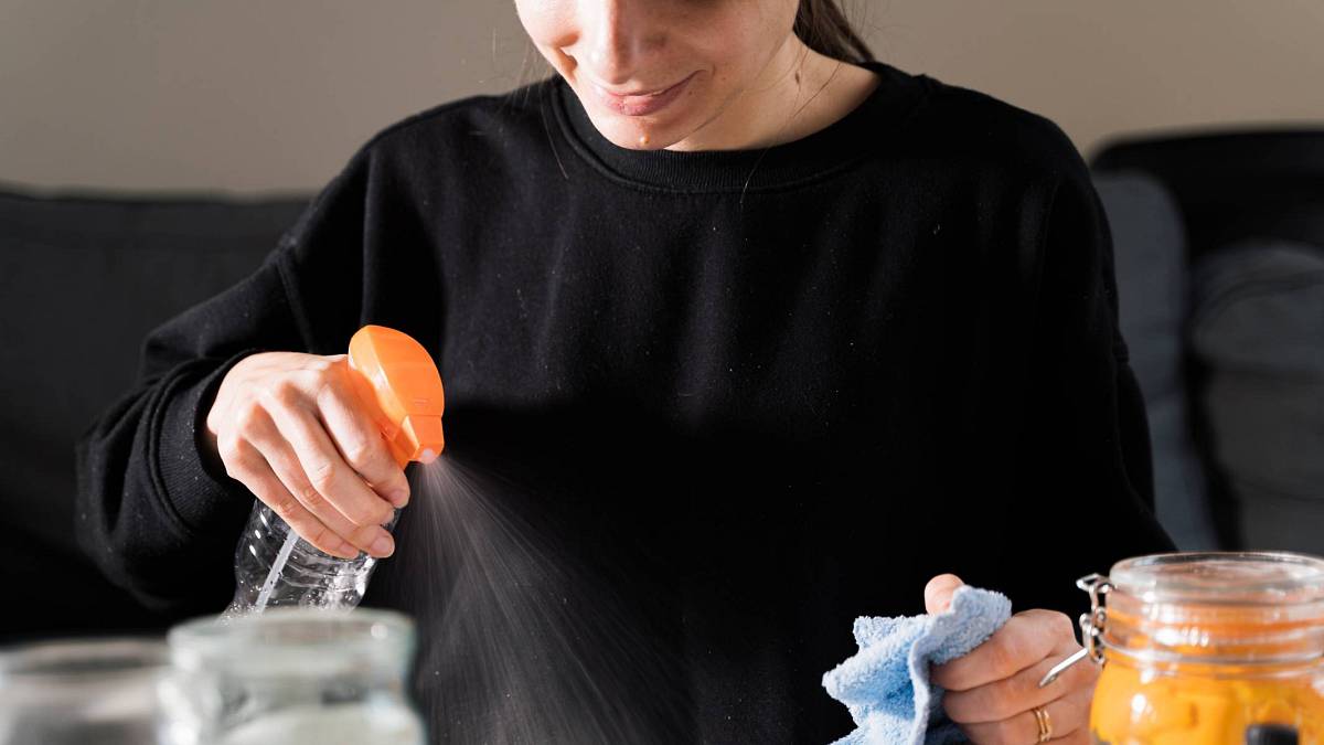 Tento jednoduchý babiččin trik s octem vám vyčistí celý dům bez chemie