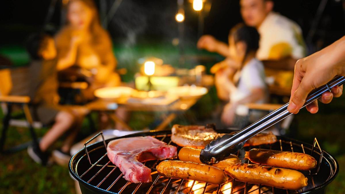 Velký test špekáčků pro rok 2025 odhalil produkt, kterému se raději vyhněte obloukem