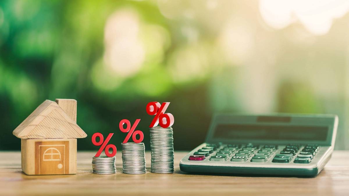 Bydlení se stává luxusem: Tohle si musí rodina vydělat, aby si mohla dovolit hypotéku Bydlení se stává luxusem: Tohle si musí rodina vydělat, aby si mohla dovolit hypotéku