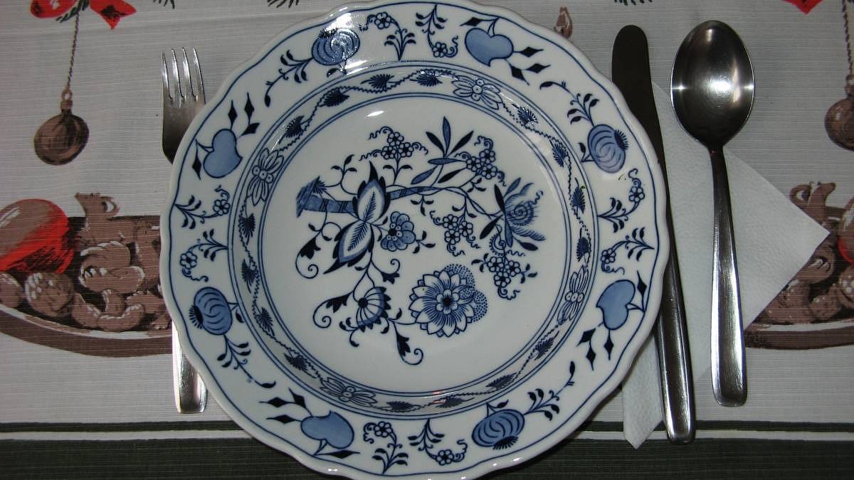 Cibulák: Porcelán, který byl kdysi svatebním darem, dnes stojí tisíce