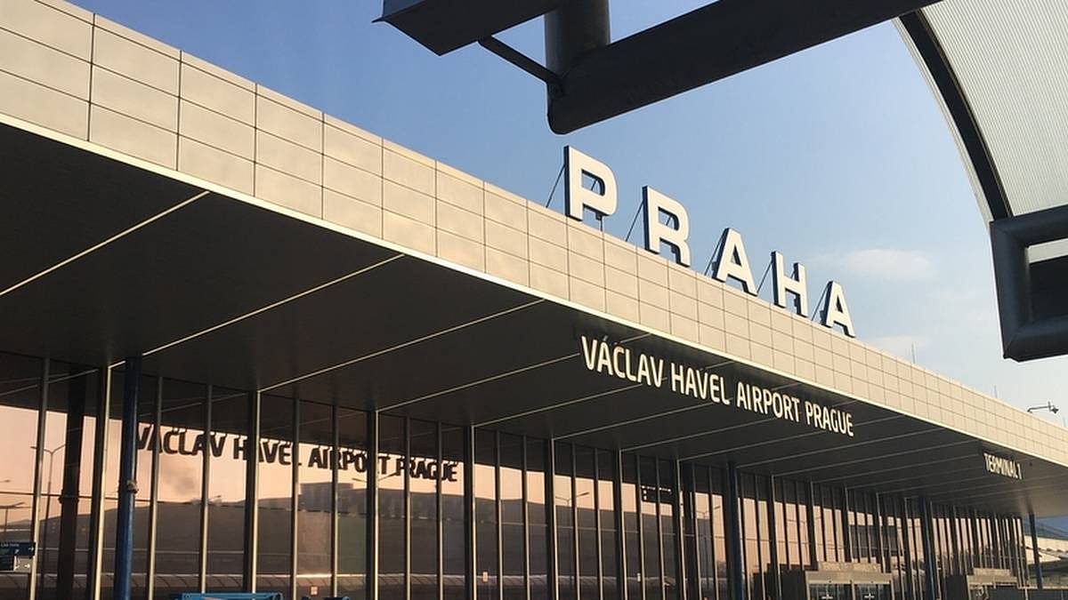 Pražské letiště zavádí nové skenery: Díky nim můžete mít v příručním zavazadle víc tekutin