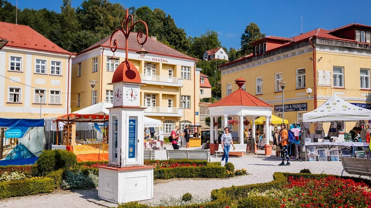 Kam se hrabou Karlovy Vary. Nejkrásnější lázně v Česku leží hluboko v lesích, většina lidí o nich nikdy neslyšela