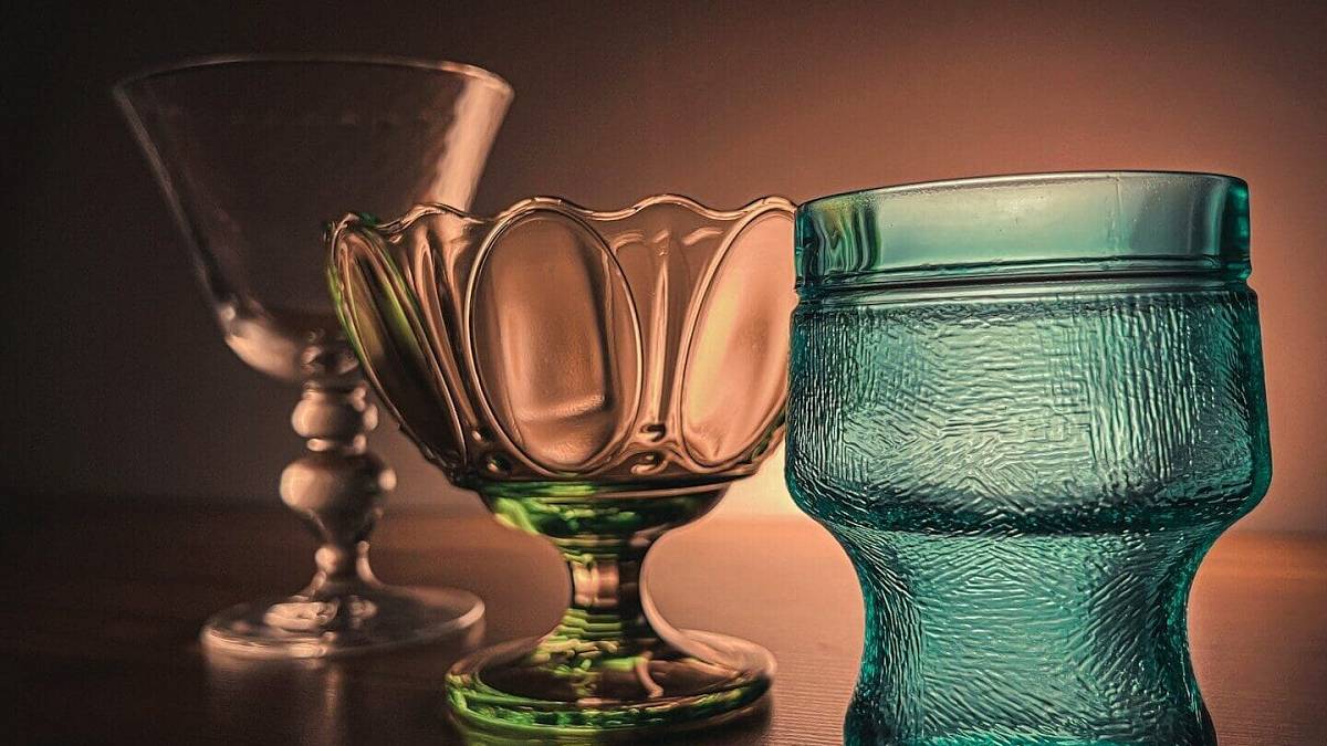 Lisované sklo ze 60.–80. let: Některé kusy mají dnes sběratelskou hodnotu