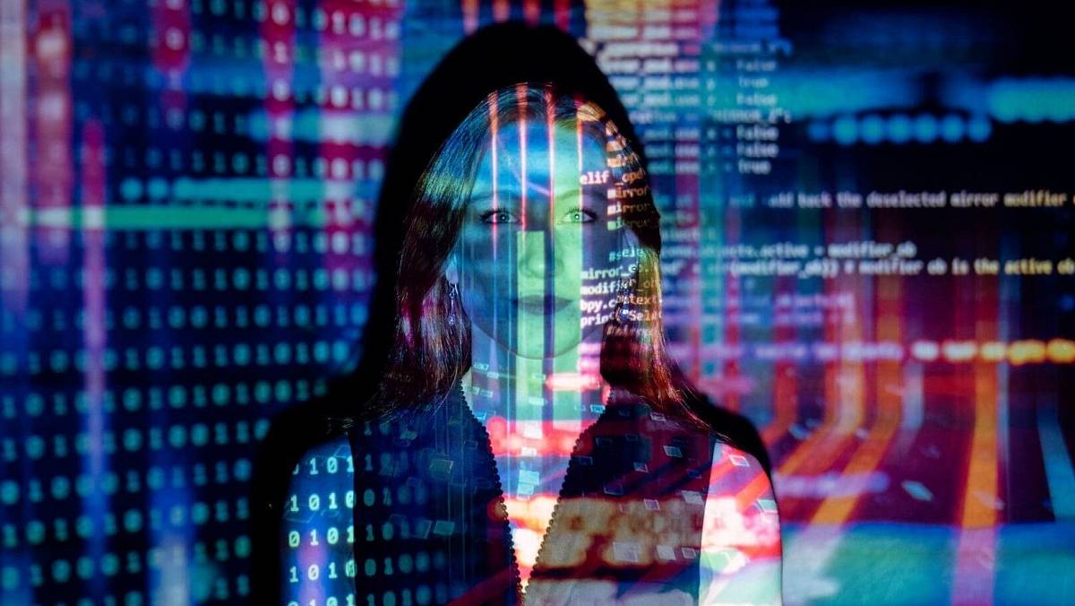 Britský nositel Nobelovy ceny varuje: Superinteligence zničí lidstvo