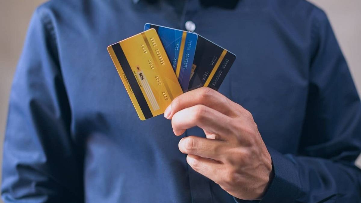 Platební karty s čtyřmístným PINem končí. Vystřídá je něco mnohem lepšího