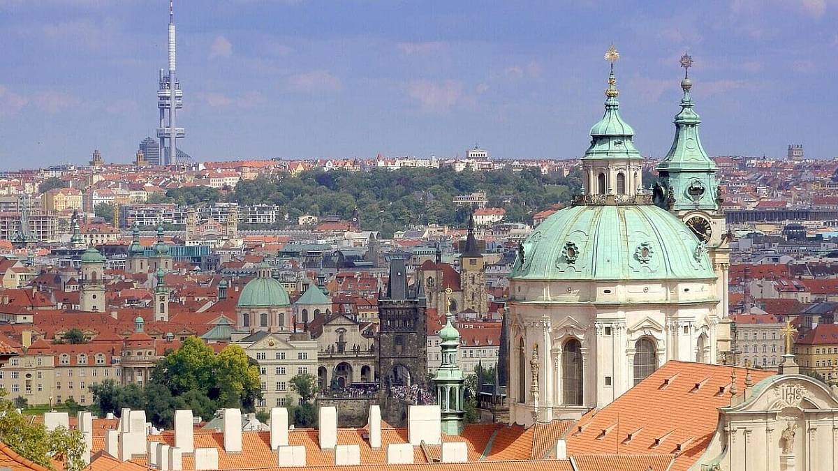 Žižkovská věž: Z kritizované stavby se stal jeden z nejzajímavějších symbolů Prahy