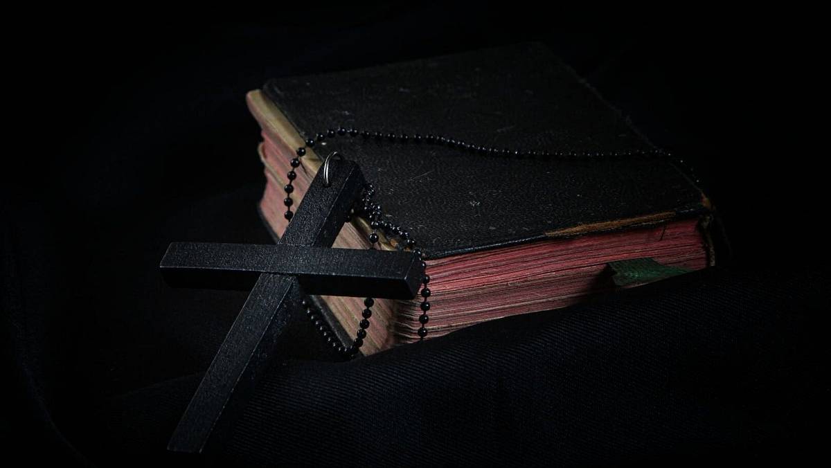 Máte doma Bibli po babičce? Tento konkrétní výtisk hledají sběratelé z celé Evorpy a nabizí 200 000 Kč