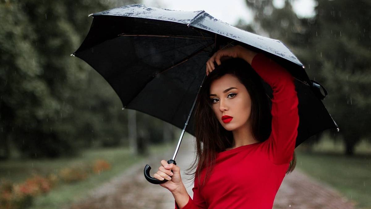 Na Česko se valí počasí, které nepamatujeme. Může úplně zničit prázdniny, varují meteorologové