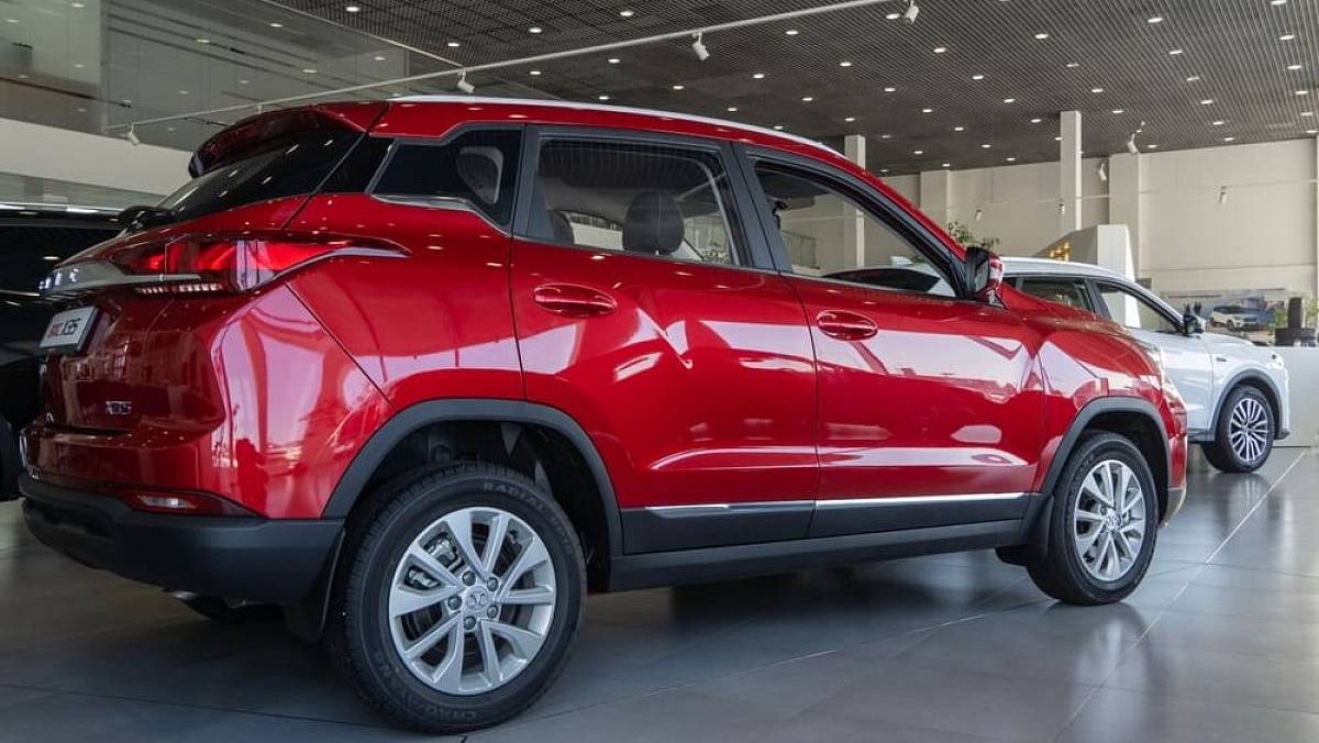 Dostupné SUV, které nepůsobí levně: BAIC X35 překvapí zpracováním i výbavou