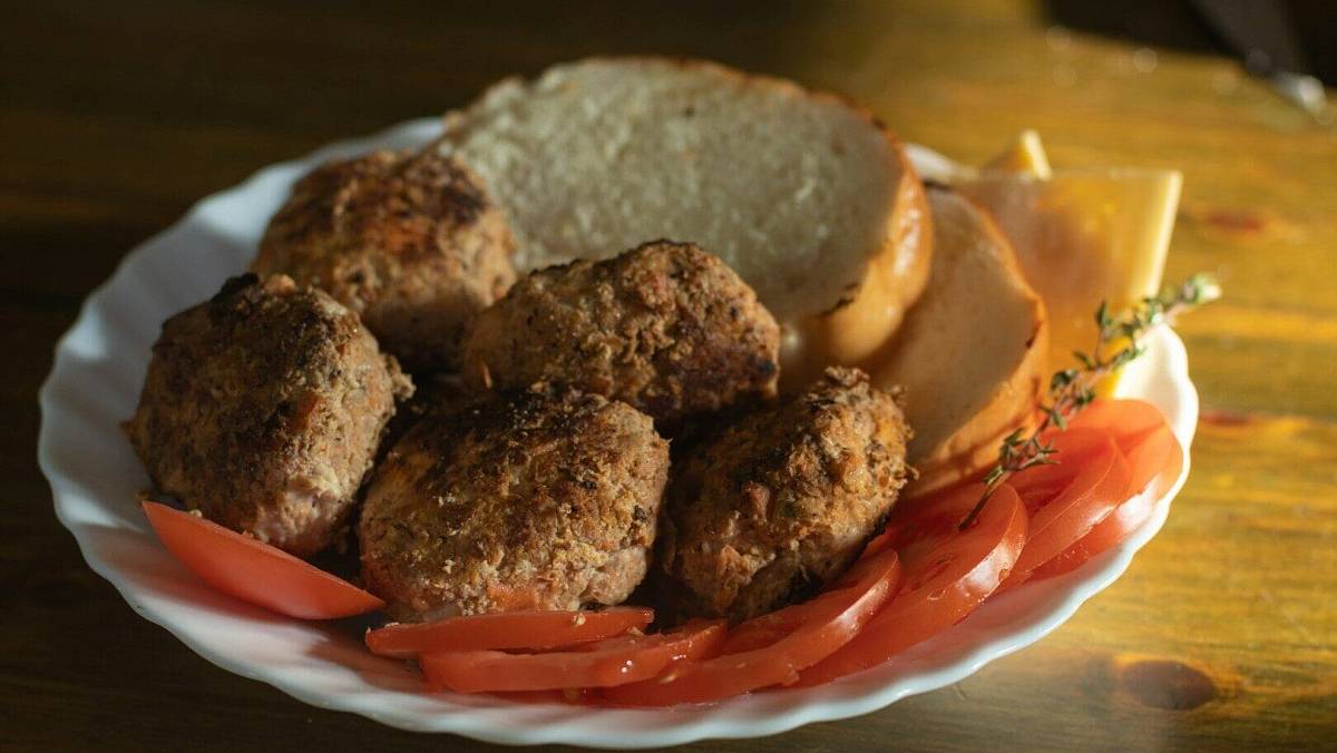 V tropickém vedru po mně chtěl, abych smažila karbanátky. Moje reakce rozesmála i tchyni
