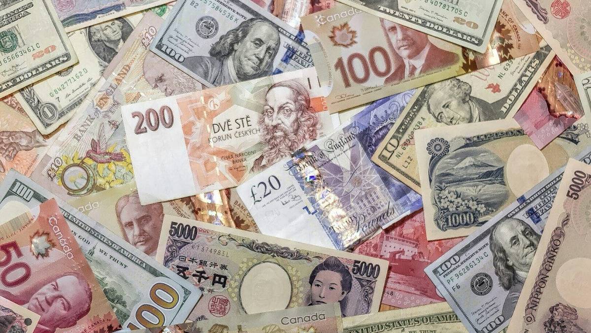Jakou sumu můžete vložit na účet, aby po vás nevystartoval finanční úřad. Většina lidí to vůbec netuší