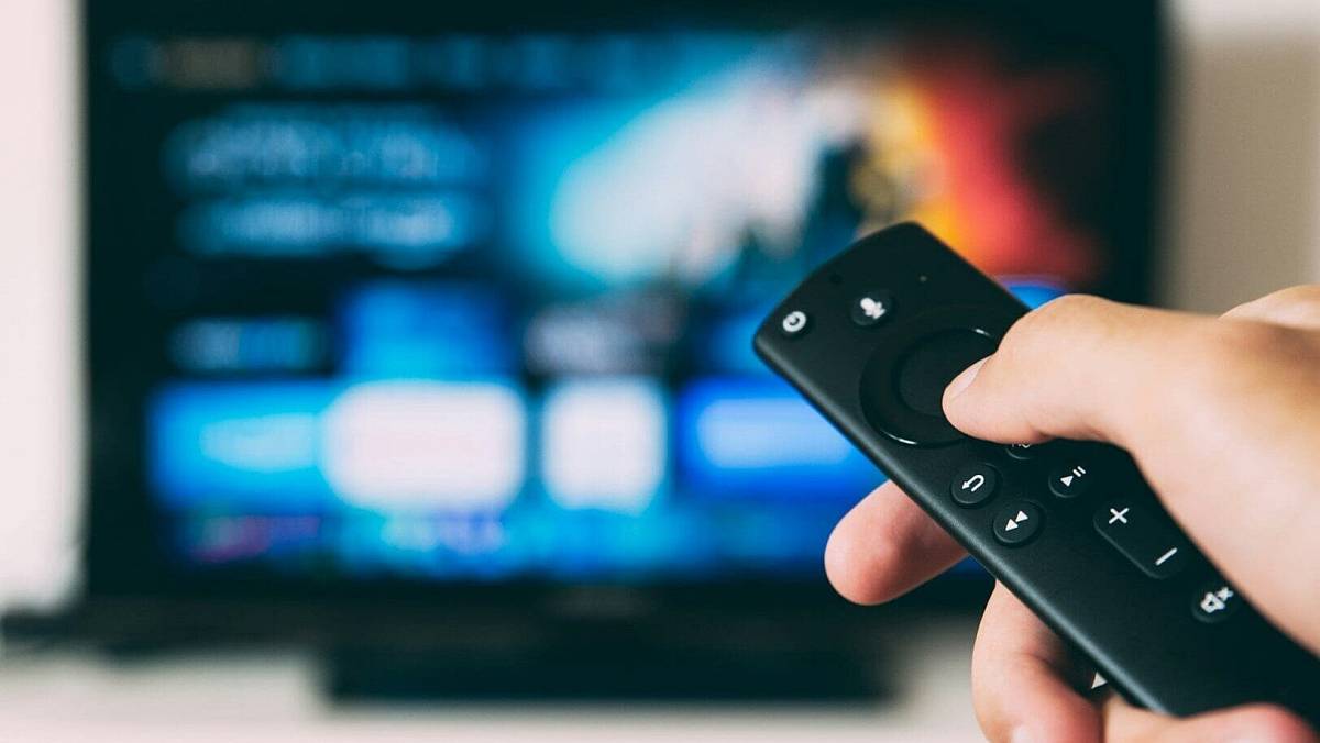 Ovládání televize mobilem: Bezplatná a pohodlná revoluce v obývacím pokoji