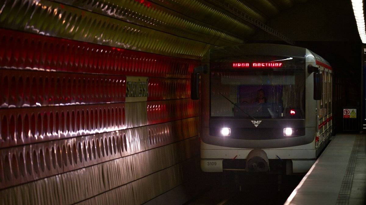 Vyzkoušel jsem si práci revizora. Dnes raději zase řídím metro