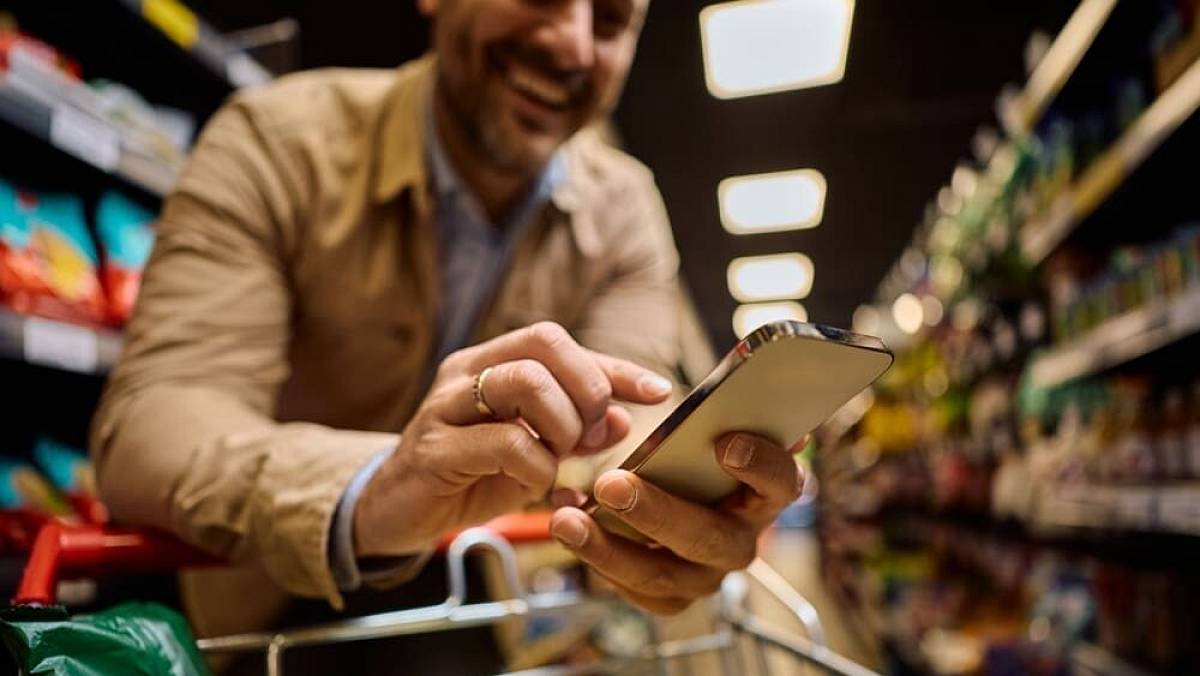 Proč lidé přestávají chodit do supermarketů: Online nákupy šetří čas, peníze i námahu