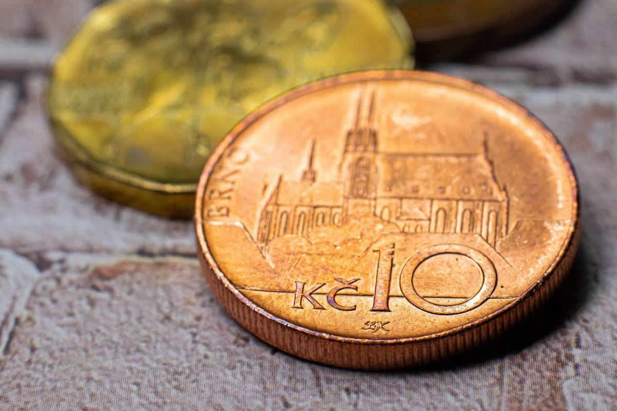 Do oběhu se dostalo 30 000 desetikorun s hodnotou 1000 Kč. Poznáte je na první pohled