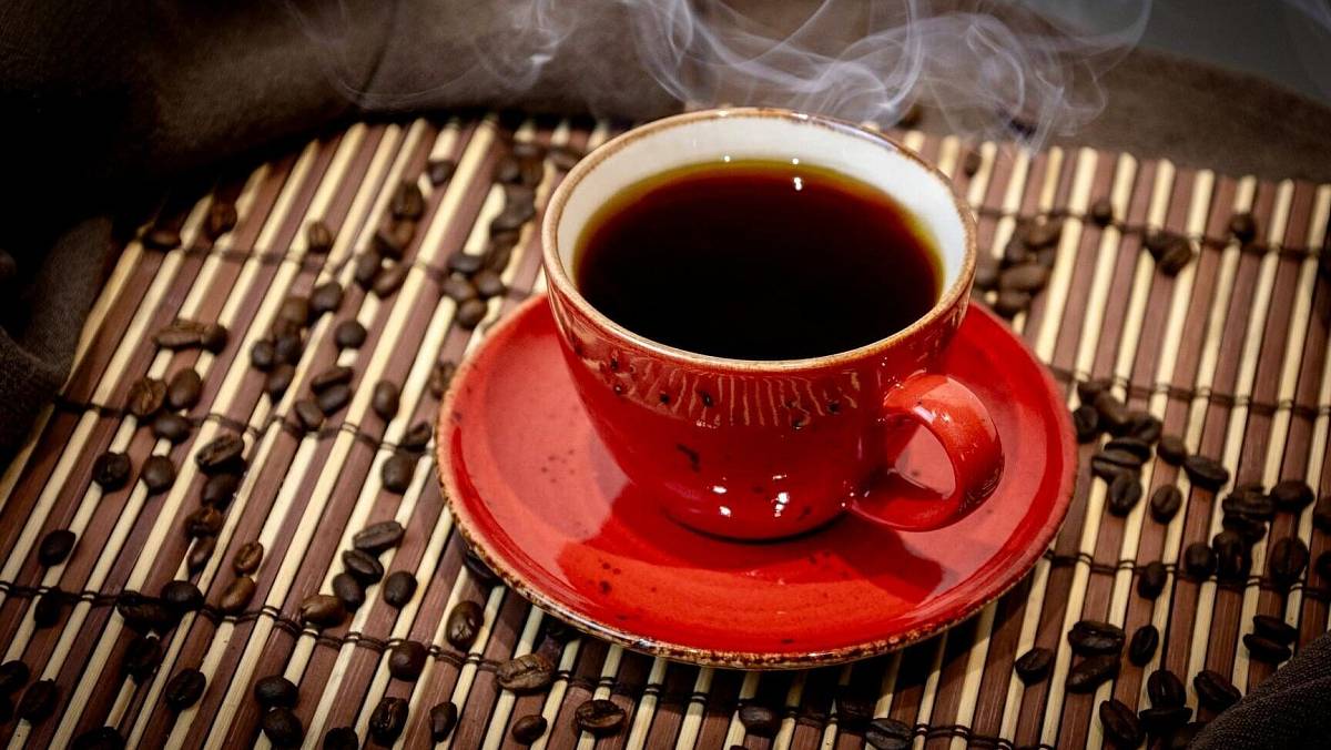 Dva až tři šálky kávy denně pomáhají chránit mozek. Samo o sobě to ale nestačí