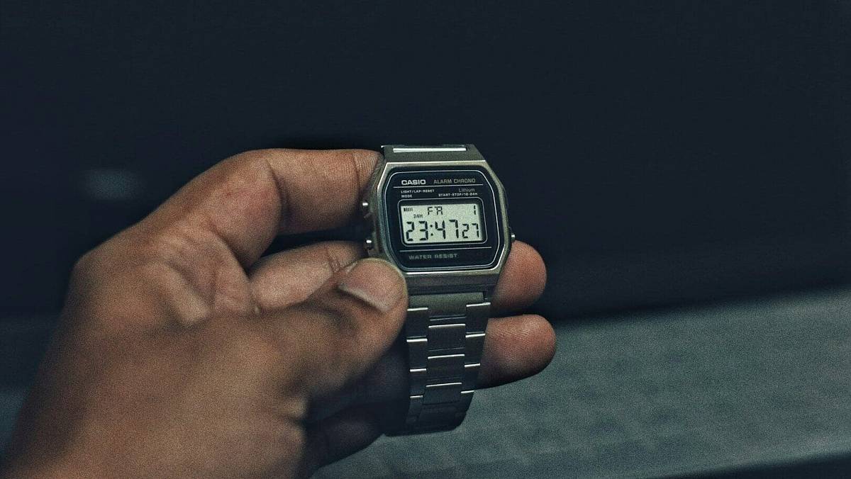 Digitální hodinky bývaly podpultovkou za tisíce. Dnes je už nikdo nechce