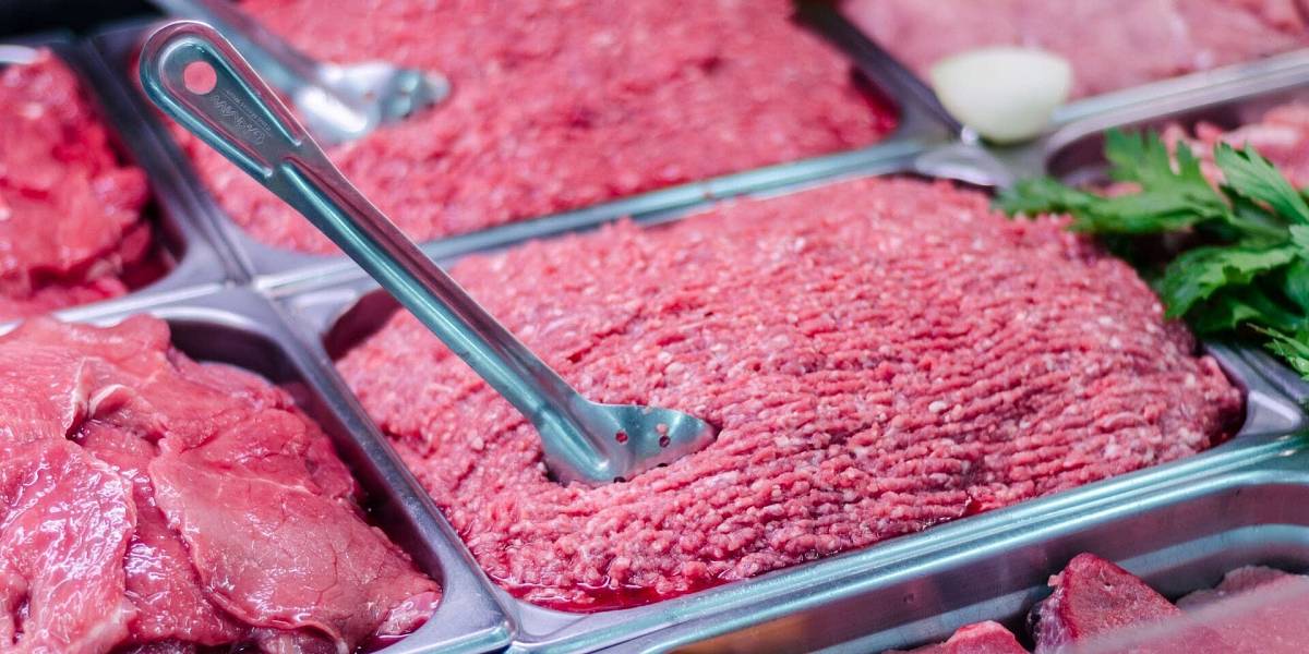 Češi ho milují: Jde o nejhorší druh masa, plný soli, cholesterolu, škodí srdci a tloustne se po něm