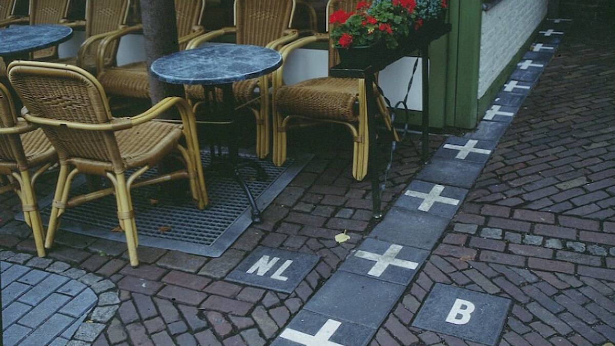 Koupelna v Belgii, balkon v Nizozemí. Nejbizarnější hranice na světě vede skrz domy