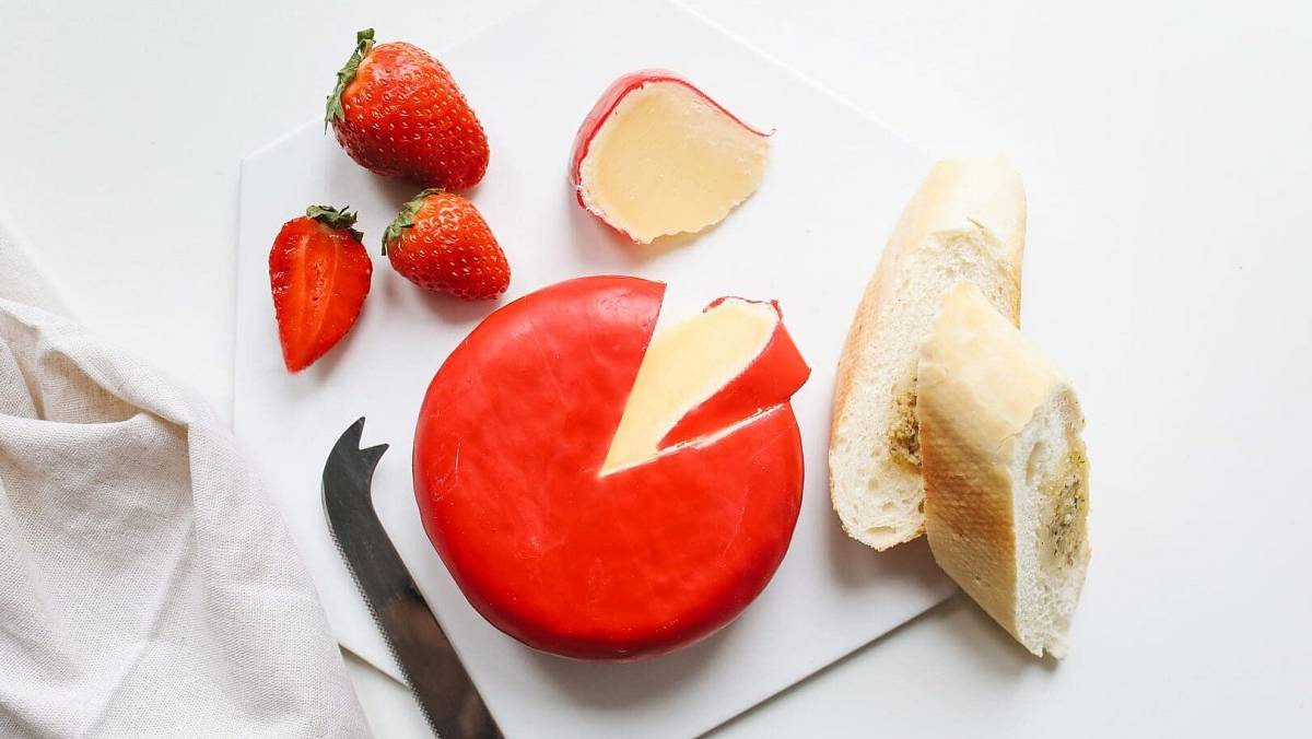 Proč mají sýry Babybel červený obal? Pro 90 % Čechů to bude velkým překvapením