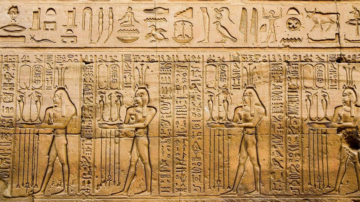 Jak se léčilo ve starém Egyptě. Vyspělé metody se mísily s pověrami