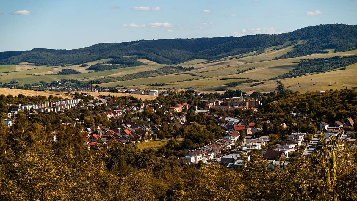 Ani Šumava, ani Krkonoše. Nejkrásnější hory v létě obsadí cizinci, Češi je ignorují